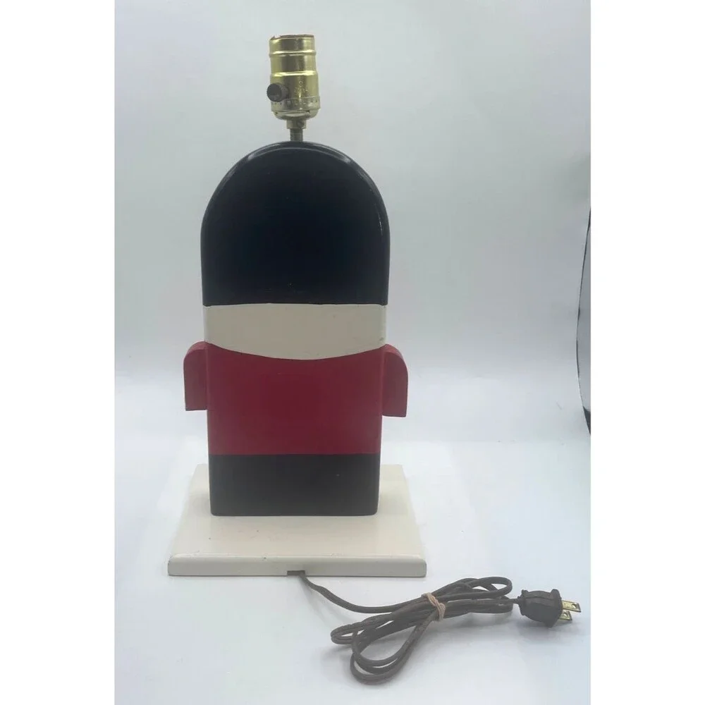 Handmade Vintage Buckingham Palace Royal Guard Table Lamp 15